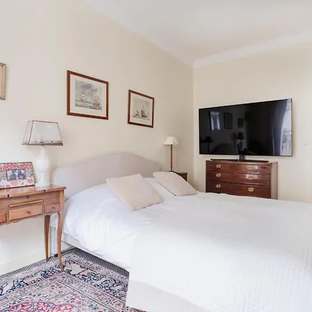 Center Trocadero Apartment Paris