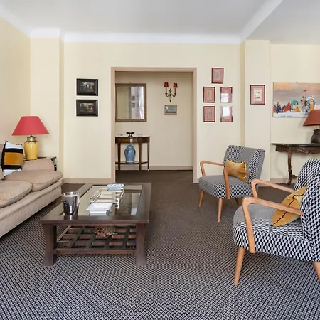 Apartment Center Trocadero *